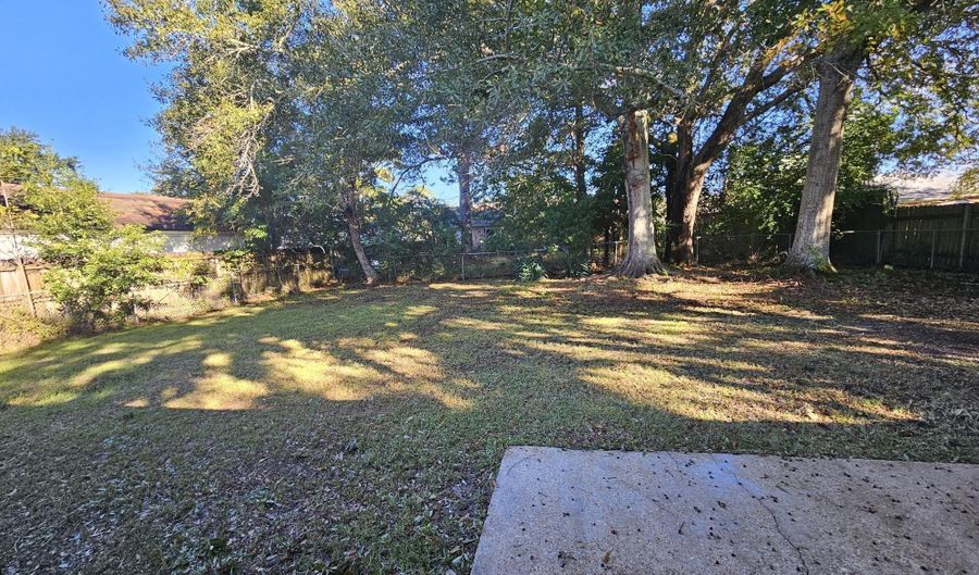 6335 Kimbrough Blvd, Biloxi, MS 39532 - 3 Beds, 2 Bath