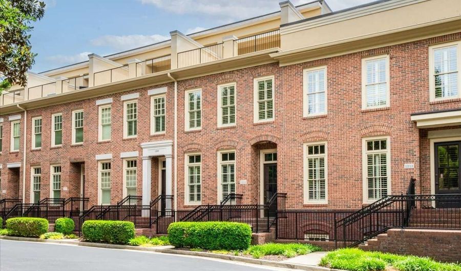 1211 Riverscall, Atlanta, GA 30339 - 4 Beds, 5 Bath