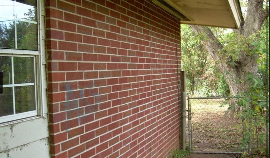 1978 S Riverview, Albany, GA 31705 - 3 Beds, 1 Bath