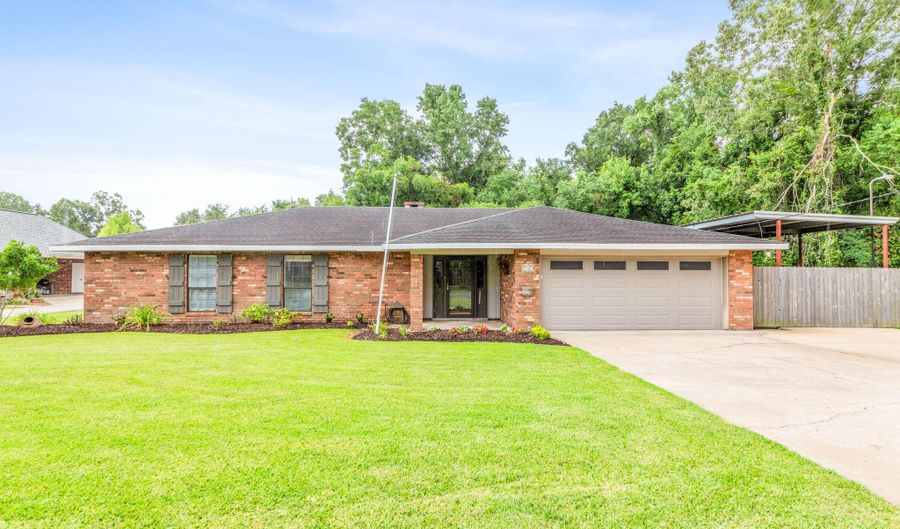 1101 Bernard Blvd, Abbeville, LA 70510 - 3 Beds, 3 Bath