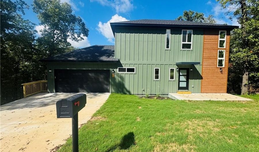 61 Skipton Dr, Bella Vista, AR 72714 - 2 Beds, 3 Bath