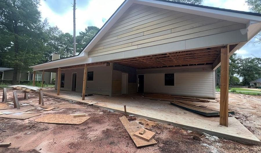 2823 Doublegate Dr W, Albany, GA 31721 - 3 Beds, 3 Bath