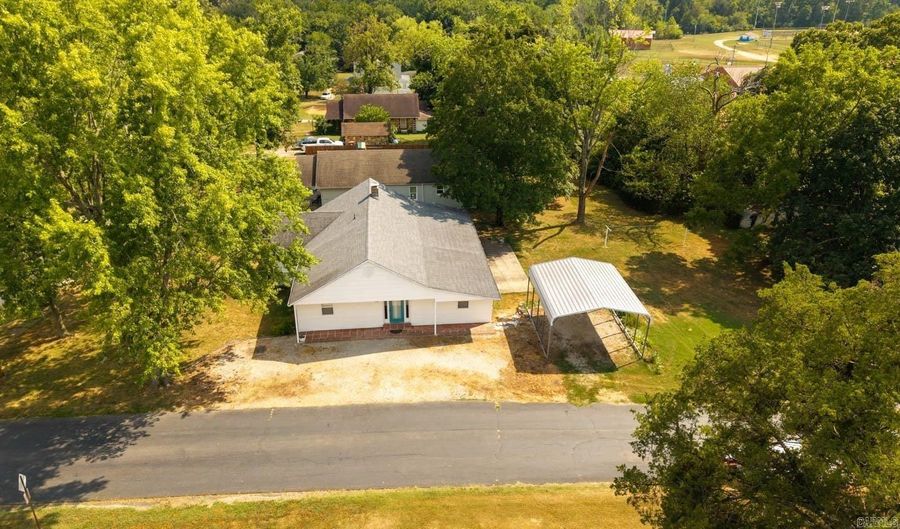 501 Andrews St, Alton, MO 65606 - 4 Beds, 1 Bath