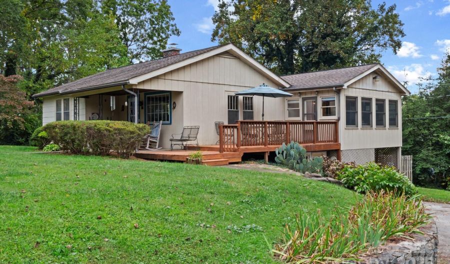 36 Mulberry Ct, Arden, NC 28704 - 2 Beds, 2 Bath