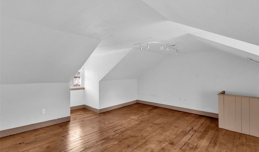 2322 Sarah St, Airville, PA 15203 - 4 Beds, 3 Bath
