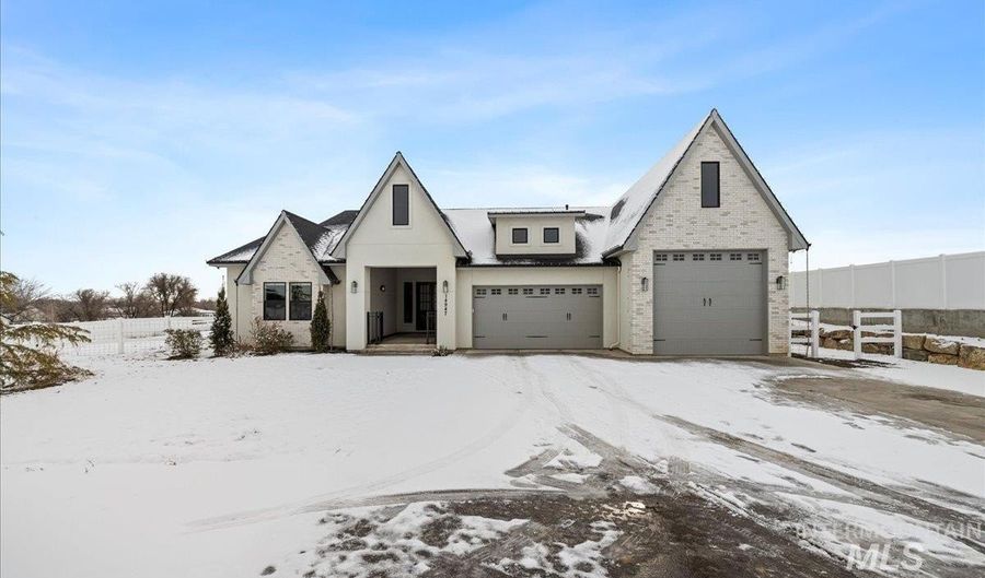14947 Red Barn Ct, Caldwell, ID 83607 - 4 Beds, 4 Bath