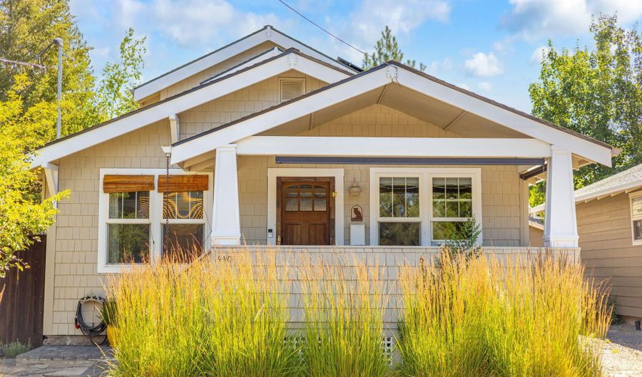 440 NW Riverfront St, Bend, OR 97703 - 4 Beds, 3 Bath