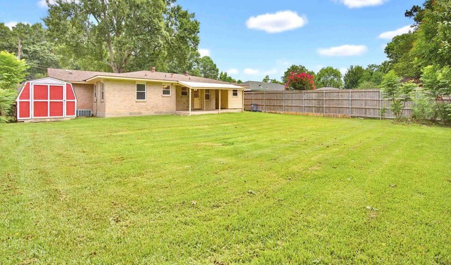 8320 N Essen Heights Ct, Baton Rouge, LA 70809 - 3 Beds, 3 Bath