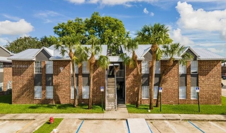 2000 S Main St 000, Belle Glade, FL 33430 - 2 Beds, 1 Bath