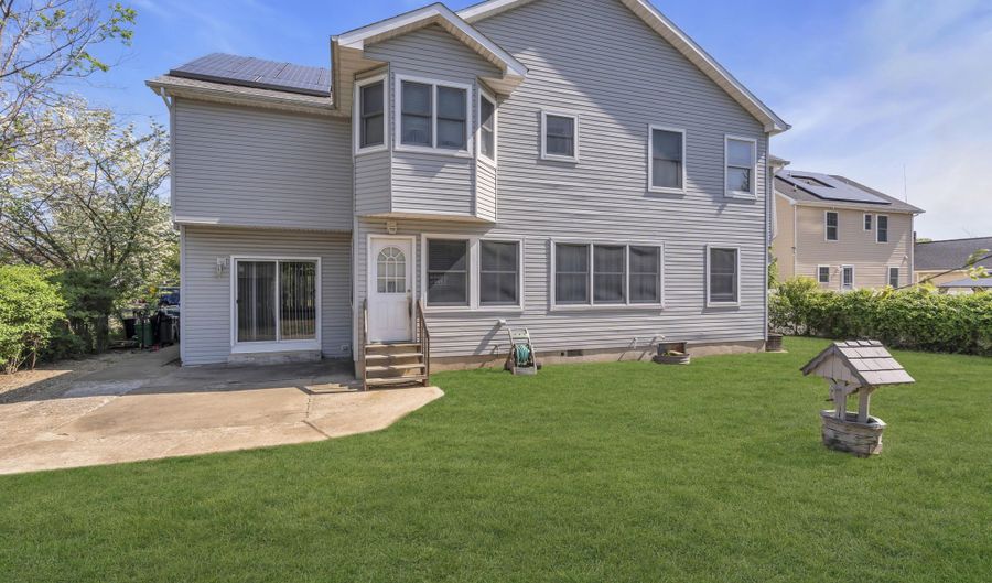 14 Dolan Ave, Aberdeen, NJ 07747 - 6 Beds, 3 Bath