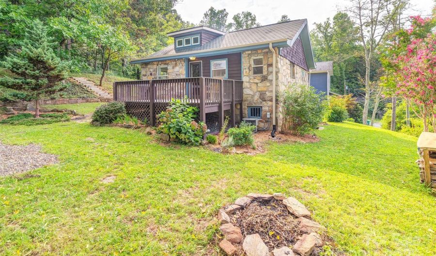9 Koenig Way, Asheville, NC 28804 - 3 Beds, 3 Bath