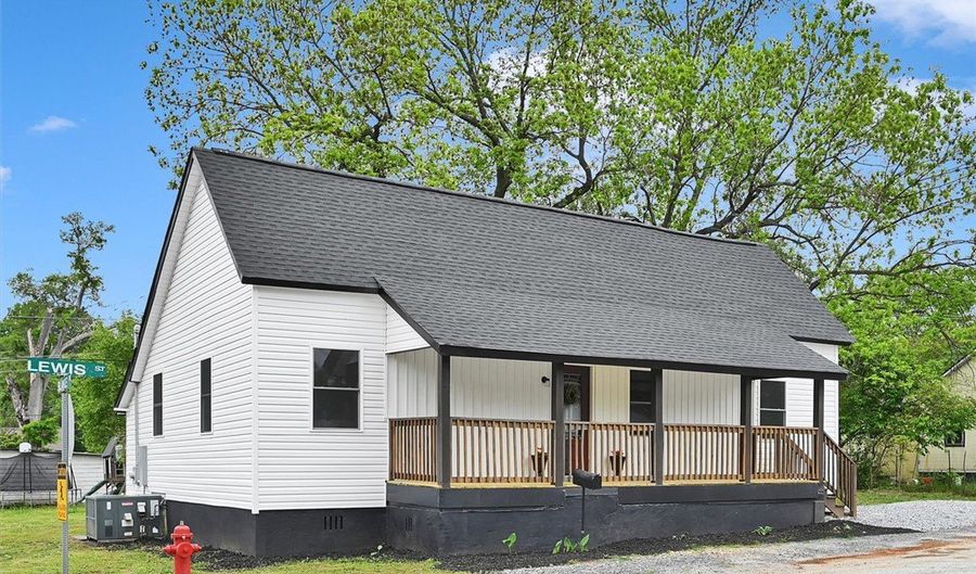 203 Lewis St, Belton, SC 29627 - 3 Beds, 2 Bath