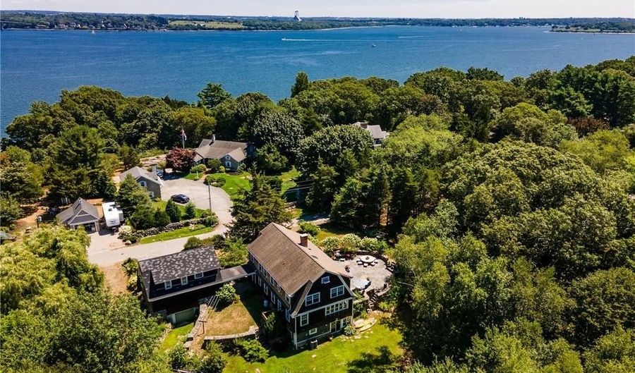 170 Lloyd Rd, North Kingstown, RI 02874 - 4 Beds, 3 Bath
