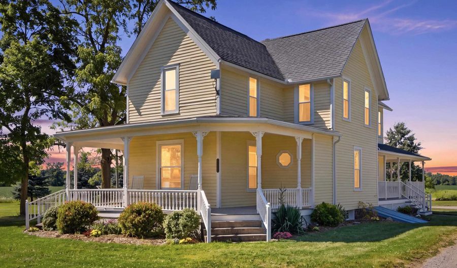 8011 Hollow Corners Rd, Almont, MI 48003 - 5 Beds, 2 Bath