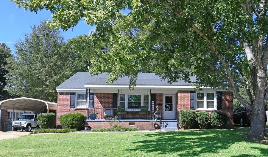 105 George, Abbeville, SC 29620 - 3 Beds, 2 Bath