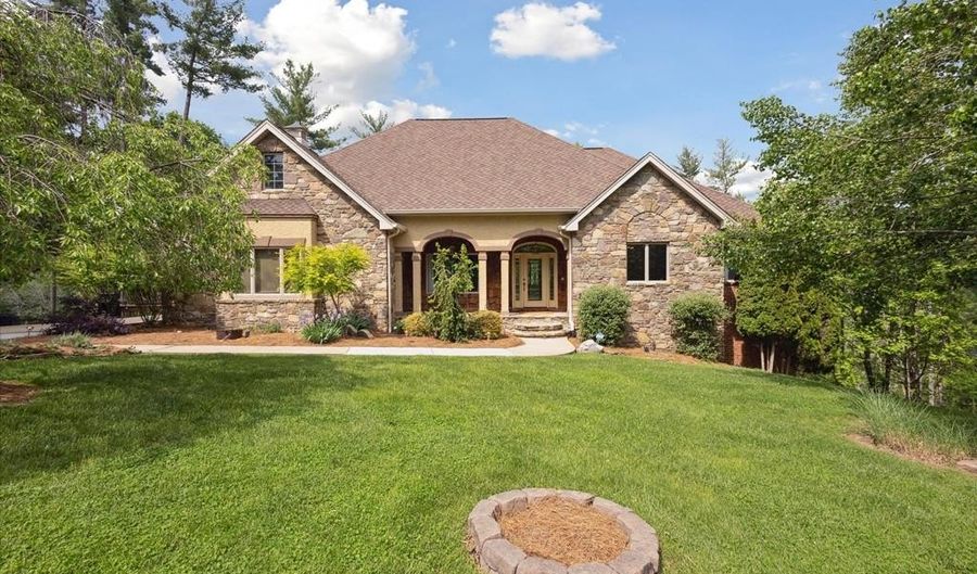 20268 Heron Cir, Abingdon, VA 24211 - 4 Beds, 3 Bath