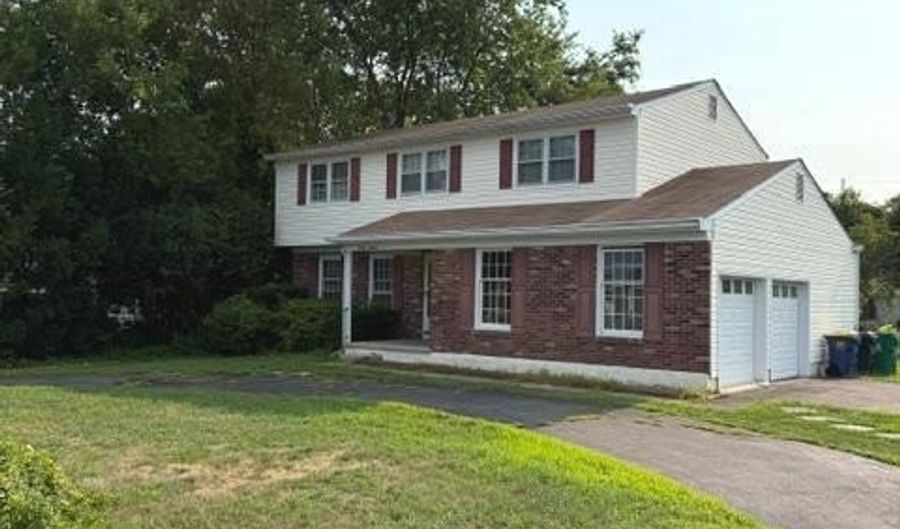 2014 S STATE St, Dover, DE 19901 - 4 Beds, 3 Bath