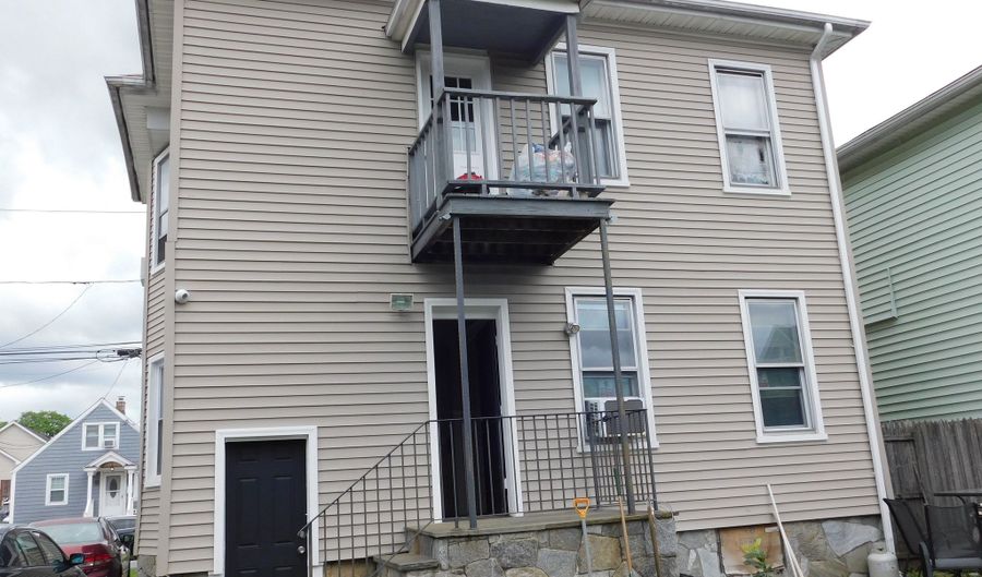 157 Madison Ter, Bridgeport, CT 06606 - 4 Beds, 2 Bath