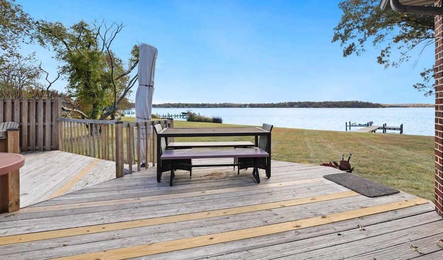 3258 HARNESS CREEK Rd, Annapolis, MD 21403 - 3 Beds, 2 Bath