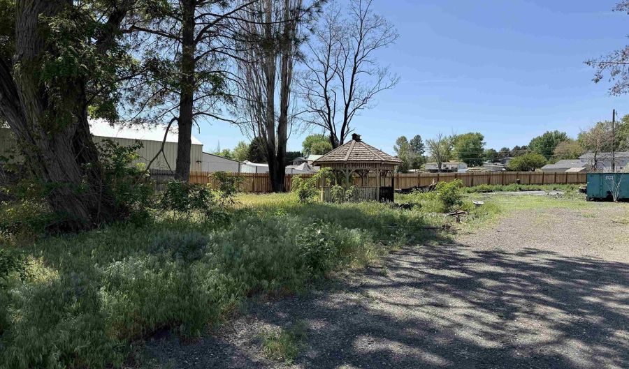 70304 N River Rd, Benton City, WA 99320 - 0 Beds, 0 Bath