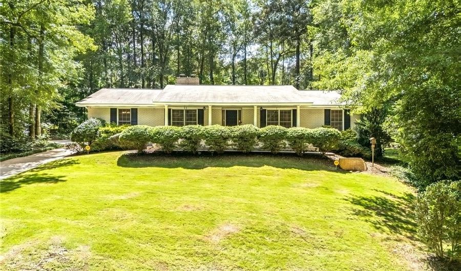1305 HICKORY Ln, Auburn, AL 36830 - 4 Beds, 3 Bath