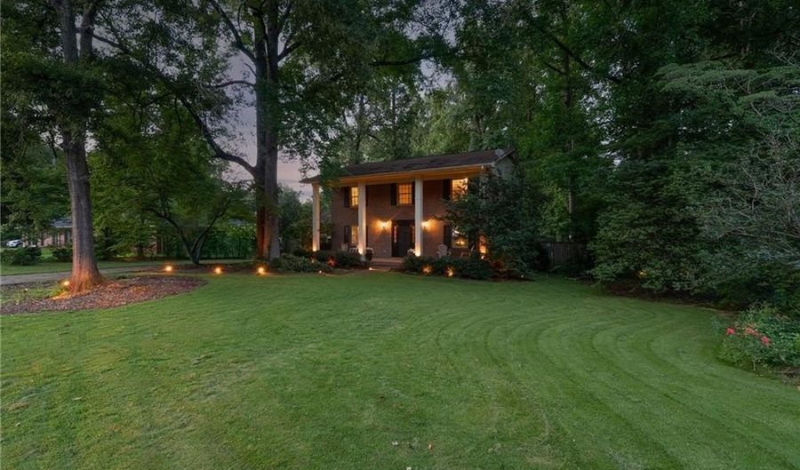 129 CARTER St, Auburn, AL 36830 - 4 Beds, 3 Bath