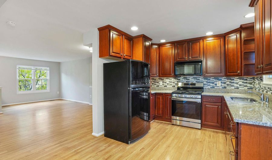 20783 APOLLO Ter, Ashburn, VA 20147 - 4 Beds, 4 Bath