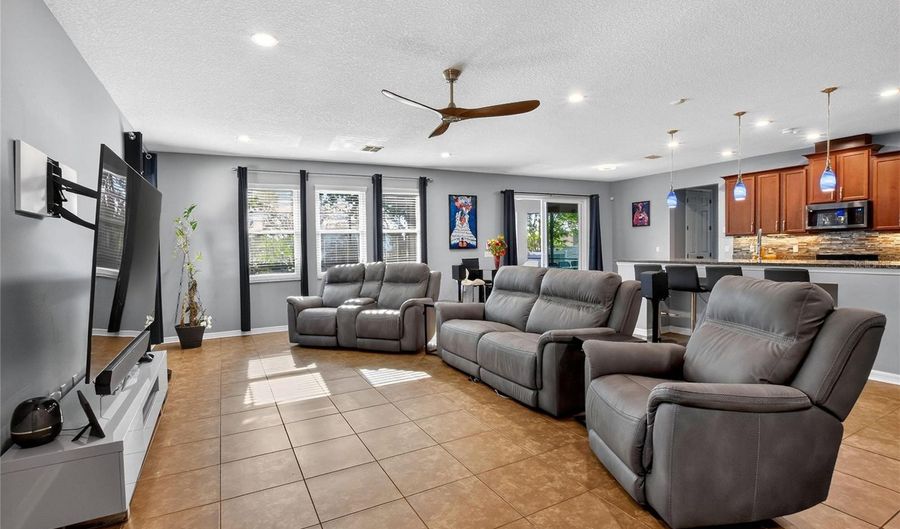 232 MAGNETA Loop, Auburndale, FL 33823 - 5 Beds, 4 Bath