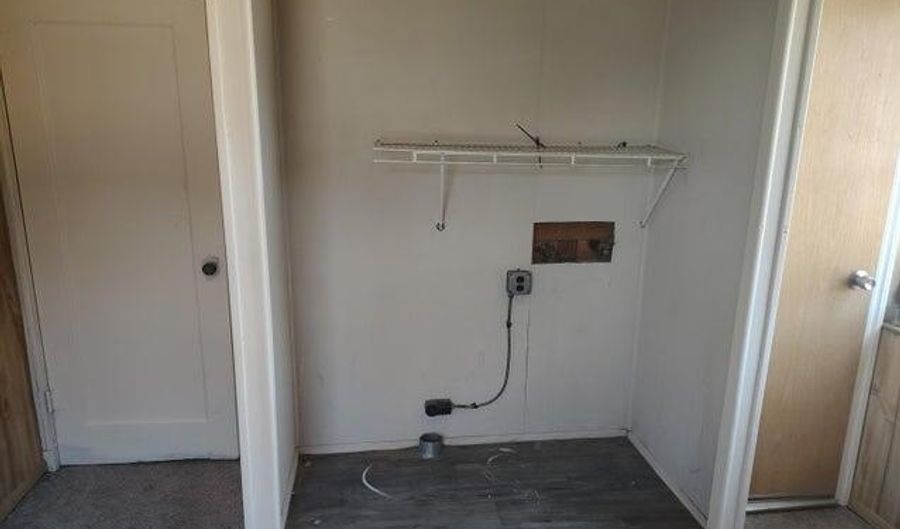 1007 W Castillo Ave, Belen, NM 87002 - 2 Beds, 1 Bath