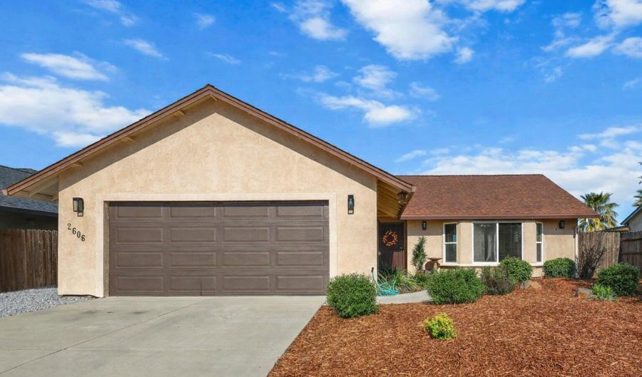 2606 Sapphire Ln, Anderson, CA 96007 - 3 Beds, 2 Bath