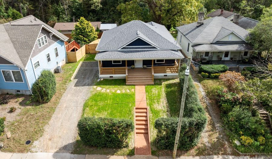 102 Clingman Ave, Asheville, NC 28801 - 2 Beds, 2 Bath
