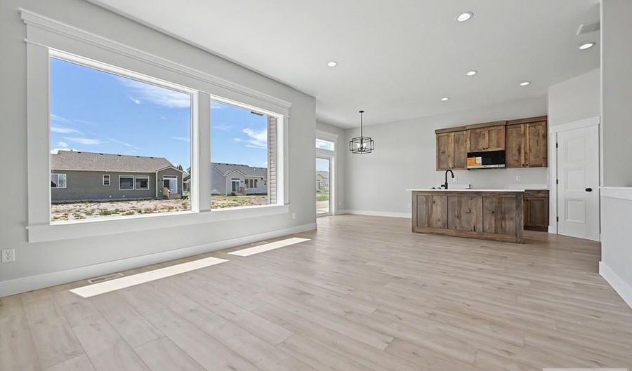3162 Elixir Rd, Ammon, ID 83406 - 3 Beds, 2 Bath