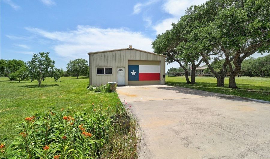855 Jacoby Ln, Aransas Pass, TX 78336 - 4 Beds, 2 Bath