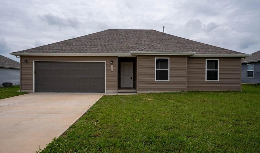 110 Pin Oak Dr, Aurora, MO 65605 - 3 Beds, 2 Bath