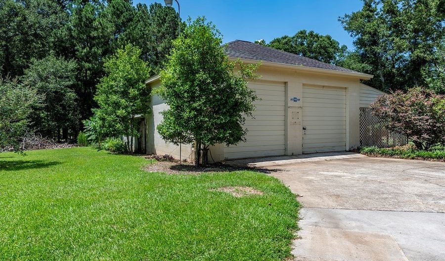 2302 ROSEMONT Ct, Albany, GA 31721 - 4 Beds, 4 Bath
