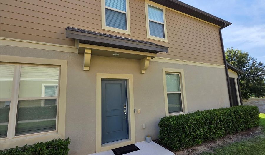 1069 PAVIA Dr, Apopka, FL 32703 - 3 Beds, 3 Bath