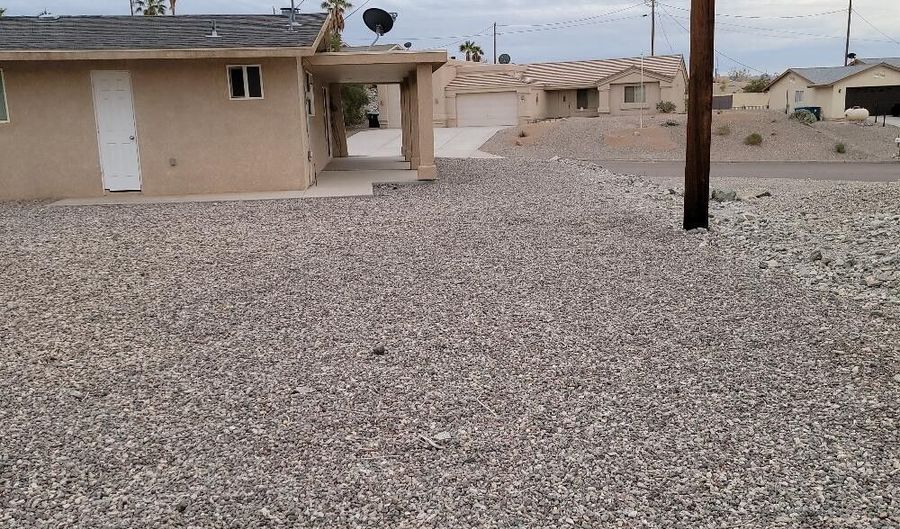 2795 Bamboo Dr, Lake Havasu City, AZ 86404 - 3 Beds, 2 Bath