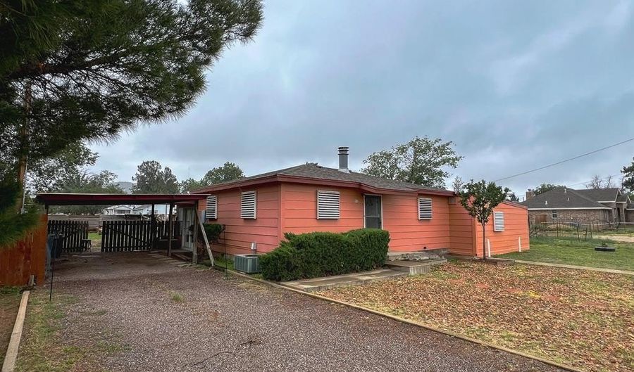 510 E Ave A, Alpine, TX 79830 - 3 Beds, 2 Bath
