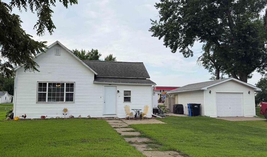 84 Hardy St, Akron, IA 51001 - 2 Beds, 1 Bath