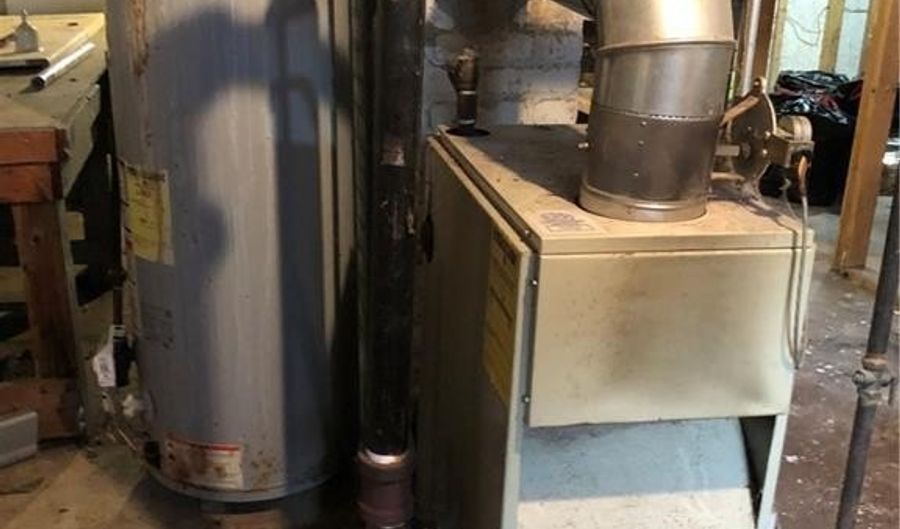 27 Norman St, Cumberland, RI 02864 - 3 Beds, 1 Bath