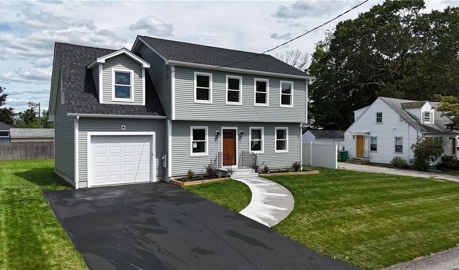 16 George St, Warwick, RI 02888 - 3 Beds, 3 Bath