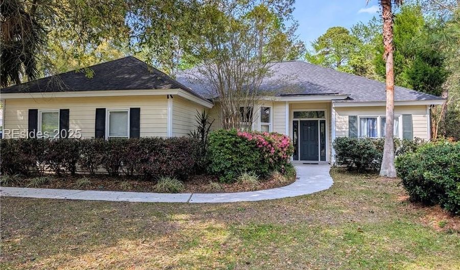 39 Fernlakes Dr, Bluffton, SC 29910 - 3 Beds, 2 Bath
