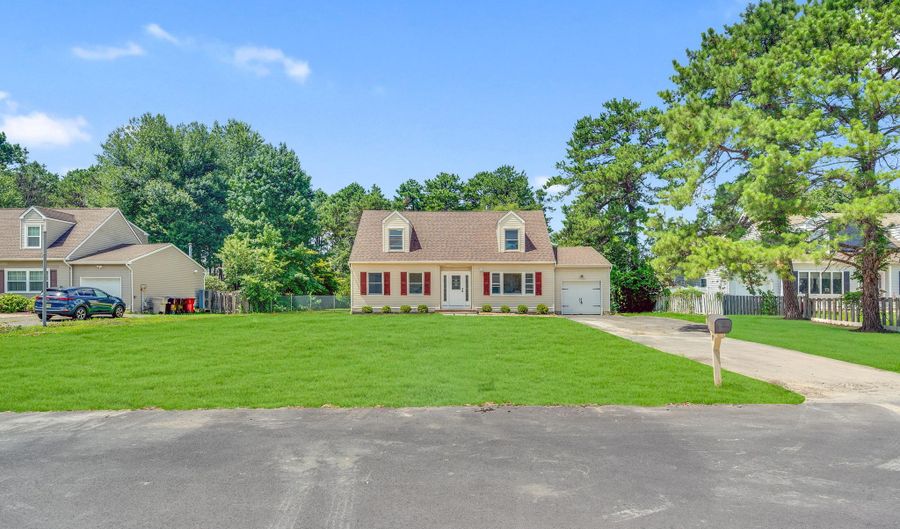 458 Woodhaven Blvd SE, Bayville, NJ 08721 - 5 Beds, 3 Bath