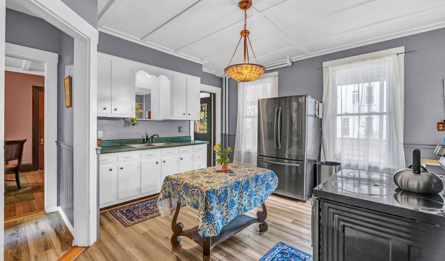 21 Laurel Ave, Auburn, ME 04210 - 0 Beds, 2 Bath