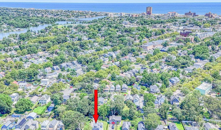 820 NW Dunlewy St NW, Asbury Park, NJ 07712 - 3 Beds, 3 Bath