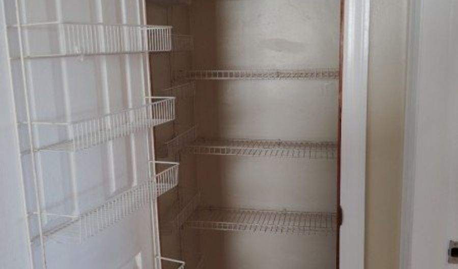 442 Joralemon St, Belleville, NJ 07109 - 2 Beds, 1 Bath