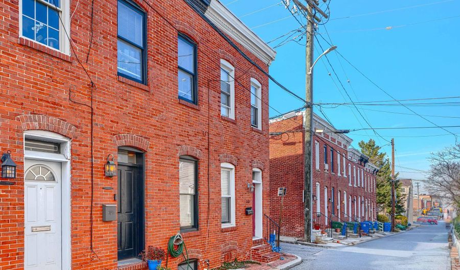 108 N MADEIRA St N, Baltimore, MD 21231 - 2 Beds, 1 Bath