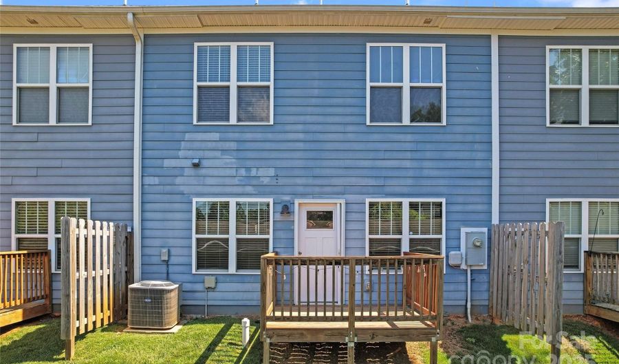 2032 Summey Ave, Charlotte, NC 28205 - 3 Beds, 3 Bath