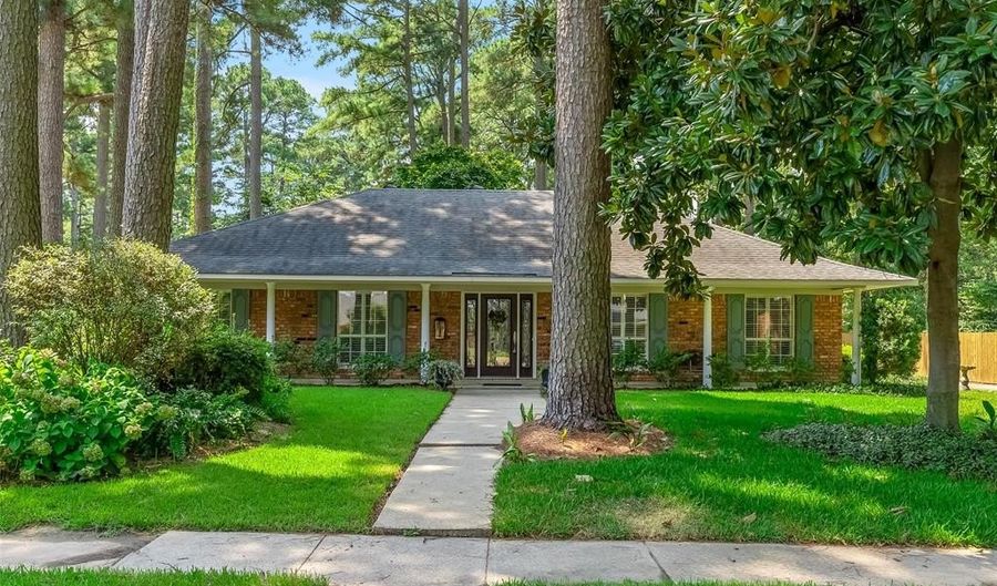 720 Cobblestone Dr, Shreveport, LA 71106 - 4 Beds, 3 Bath