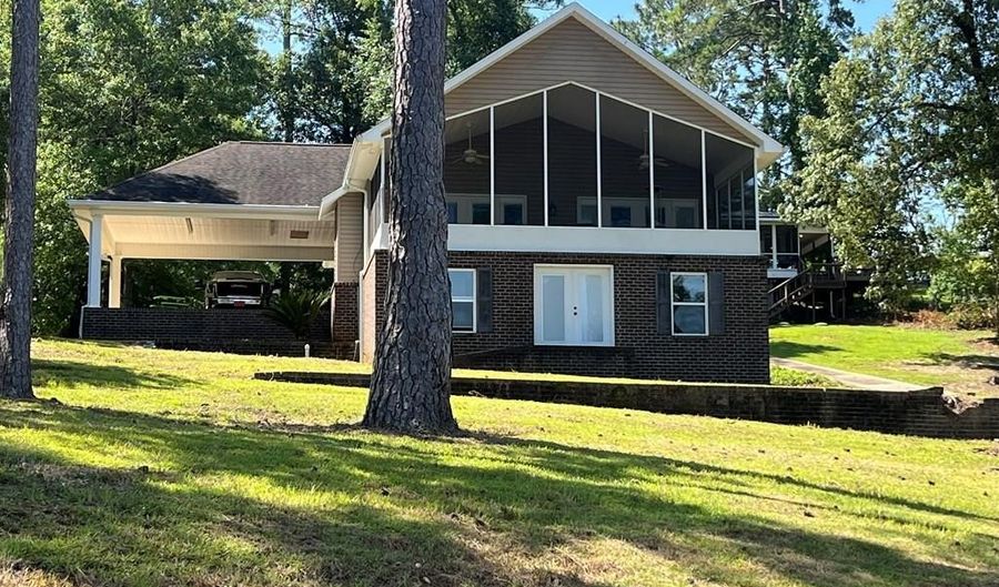 153 Holiday Dr N, Abbeville, AL 36310 - 3 Beds, 3 Bath